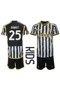 Fotbalové Dres Juventus Adrien Rabiot #25 Dětské Domácí Oblečení 2023-24 Krátký Rukáv (+ trenýrky)